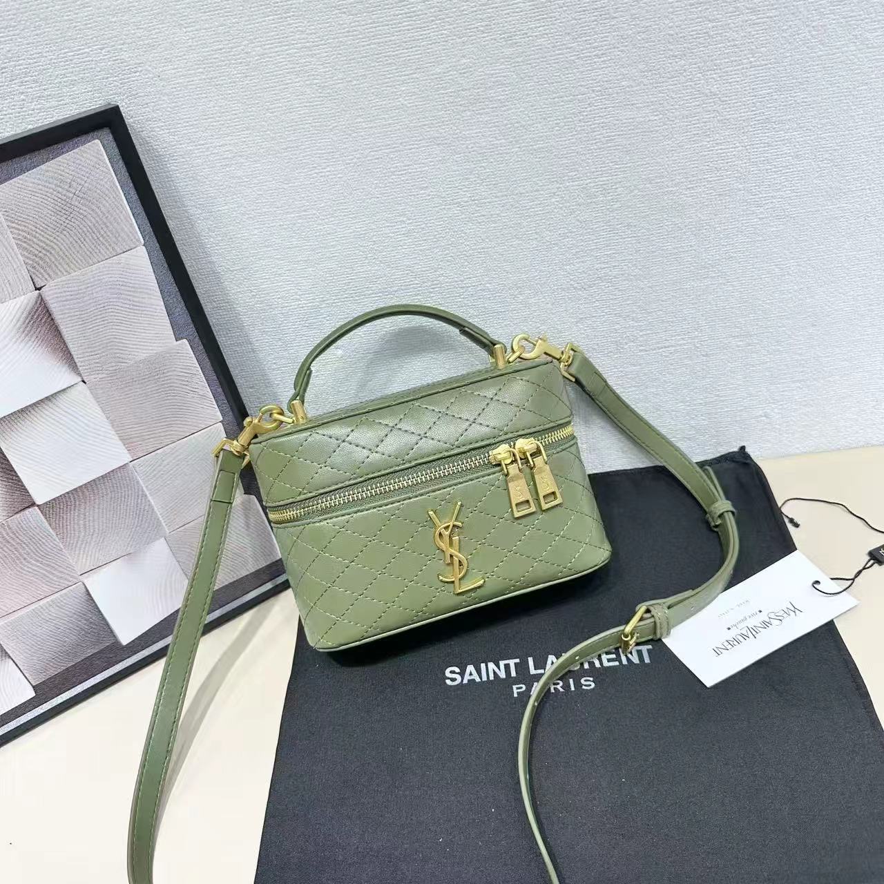 Gaby Medium Vanity Bag