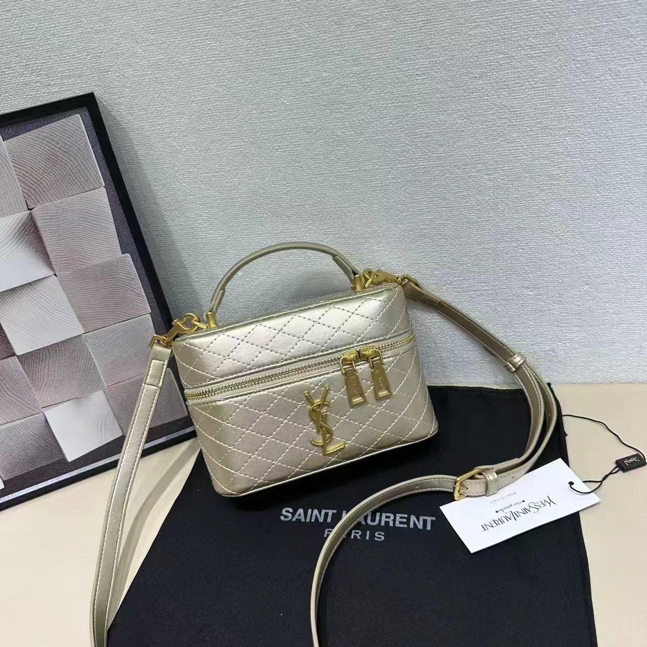 Gaby Medium Vanity Bag